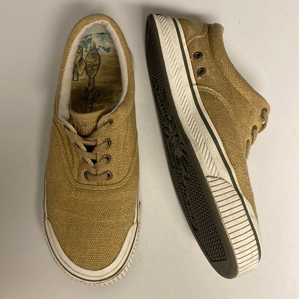 Tommy Bahama Freeport Khaki Sneaker Shoes Size 9